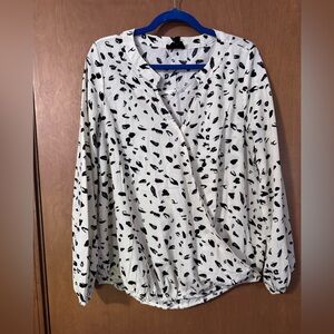 Heyson brand Stylish Black and White Women's Top, size XL. Never worn